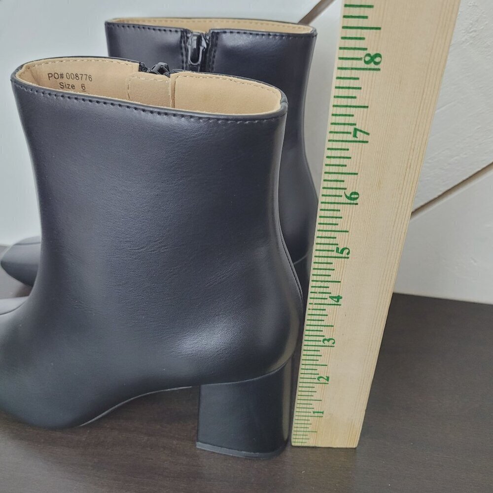 NEW Journee Collection Women's 6 Black Faux Leather Block Heel Ankle Boots 4PT - Picture 5 of 9